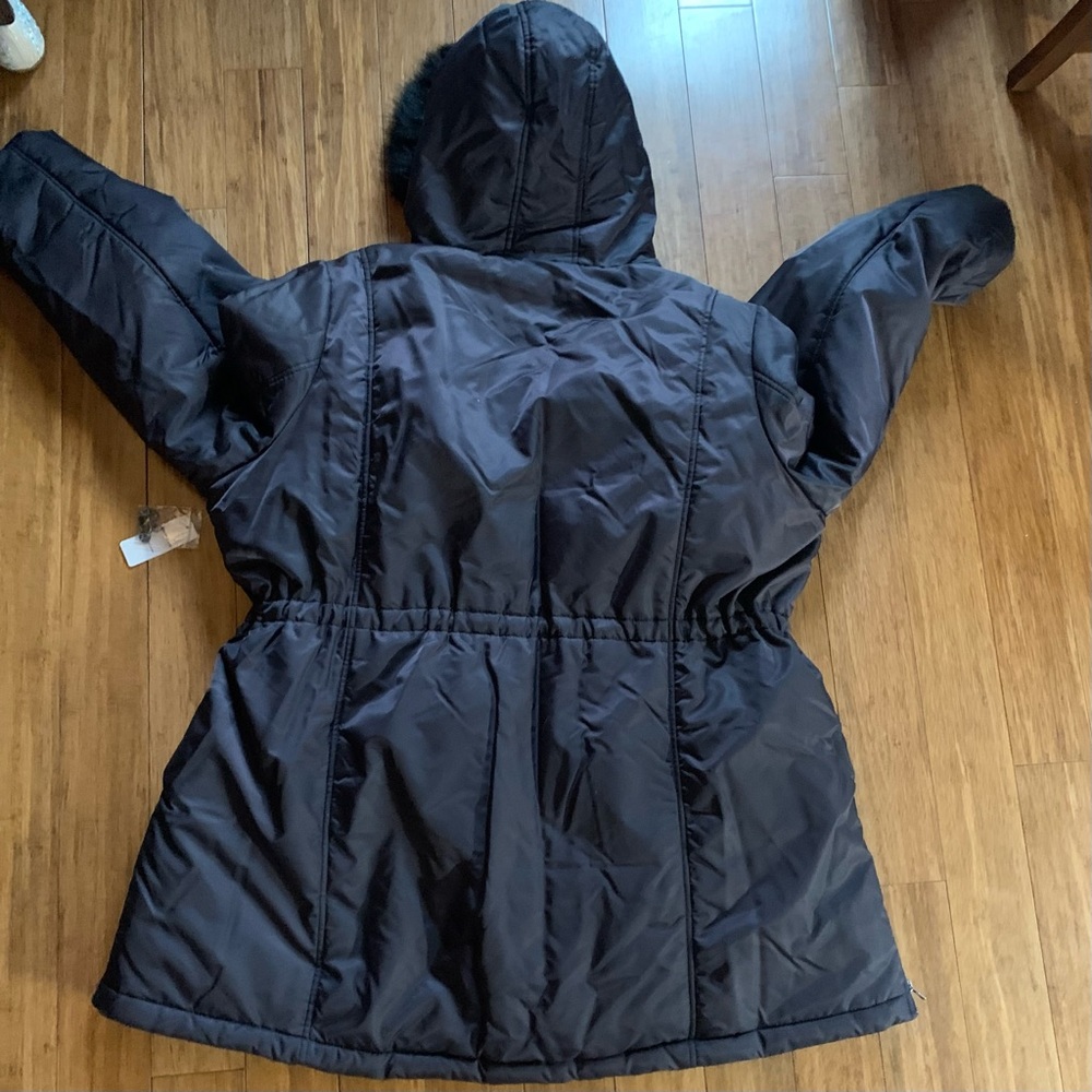 Pennington’s Parka - Picture 3 of 5